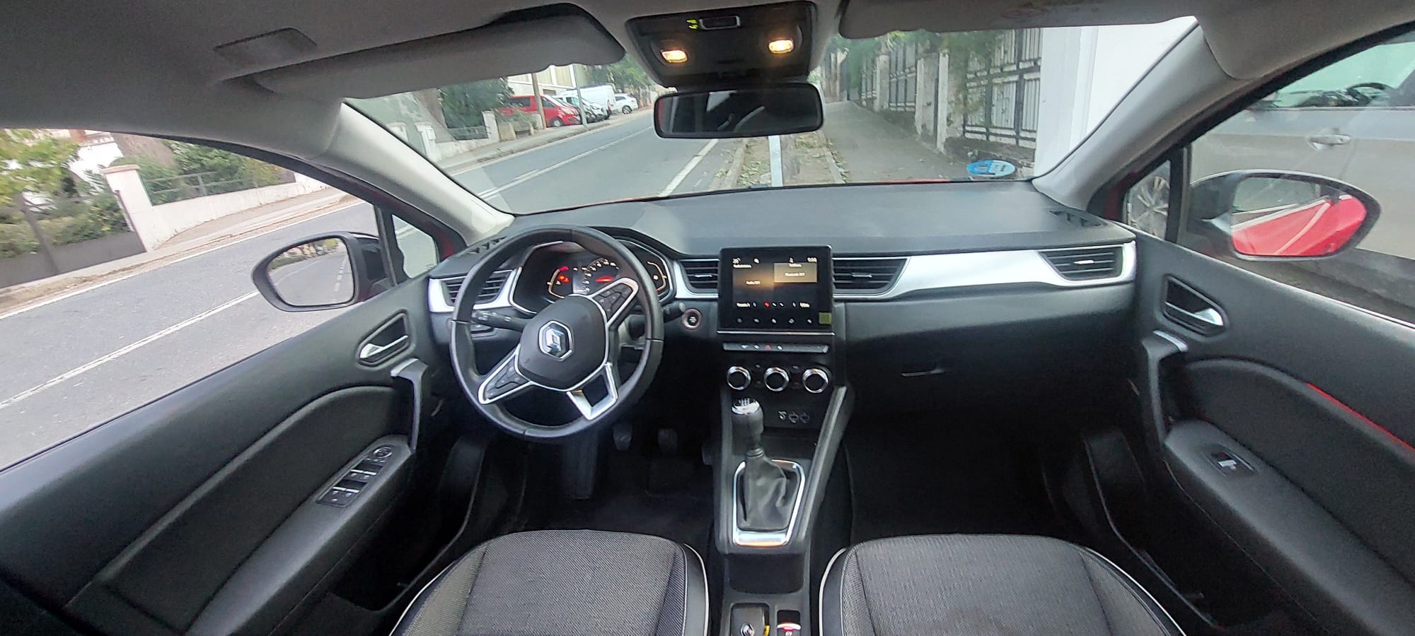 Renault Captur 140CV MYH miniatura 4